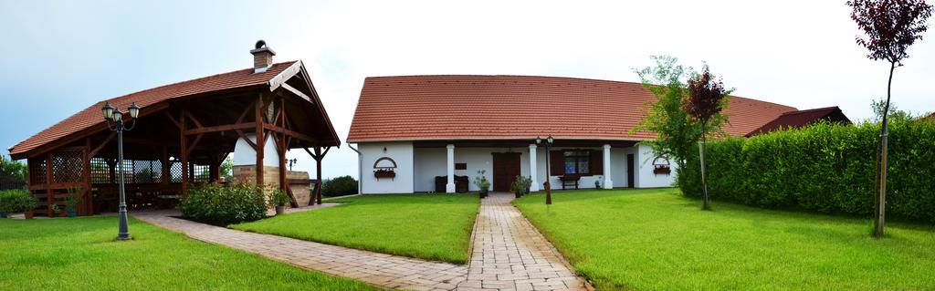 Falusi Patika - Tisza-To Vendeghaz Tiszaszolos Екстер'єр фото
